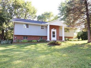 3321 Swigart Rd, Bellbrook, OH 45305
