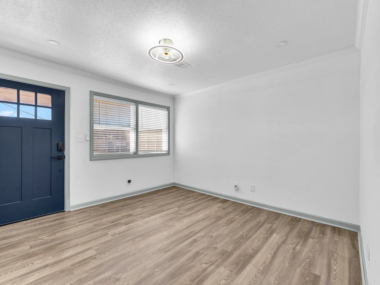 1840 W Kaywood Ln — Photo 2