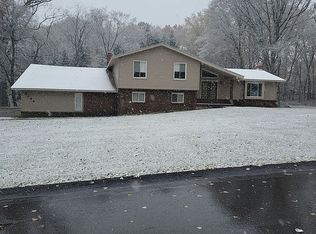5344 Arapaho Pass, Pinckney, MI