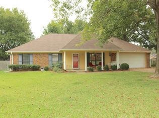 101 Amis Ct, Clinton, MS 39056