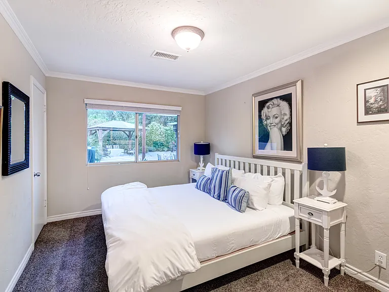 Mar Vista Dr — Photo 17