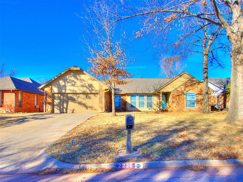 1st image of 2225 Red Elm Dr