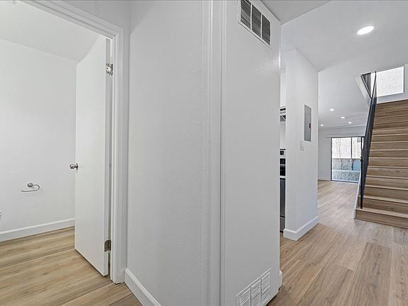 5th image of 448 W Windsor Rd #6