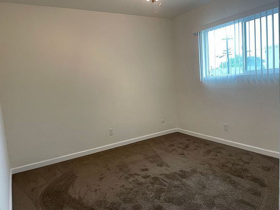 5th image of 4266-42705 51st St #4270-1/2