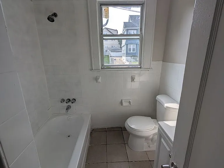 195 Lehigh Ave — Photo 16