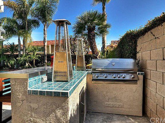 Outdoor grill