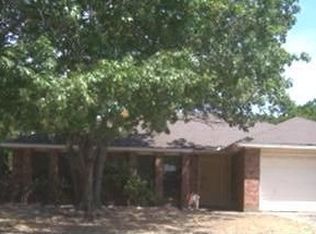 924 E Elliott Dr, Cedar Hill, TX 75104