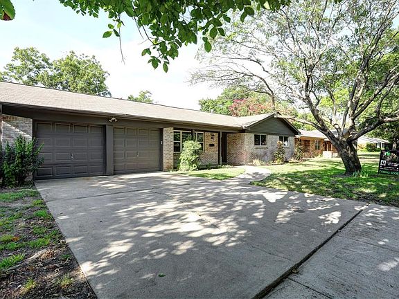 2nd image of 6809 Corona Dr
