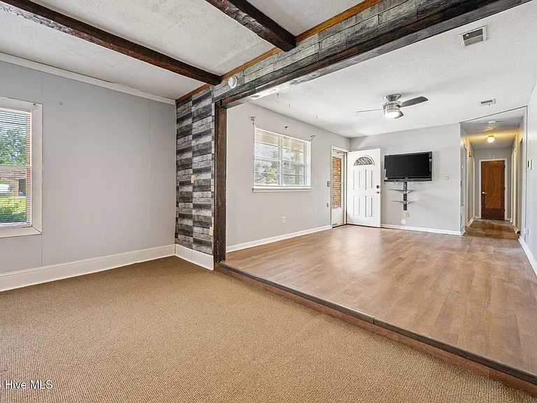 10 Stoney Rd — Photo 9