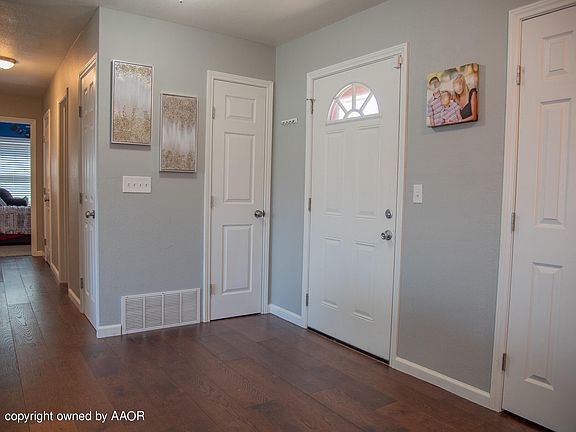3rd image of 3611 Terrace Dr