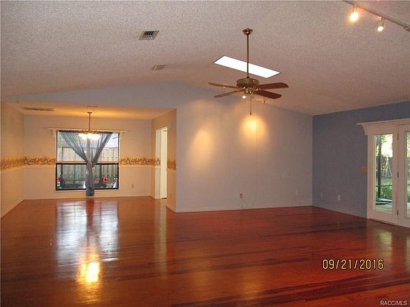 5th image of 202 N Dunkenfield Ave
