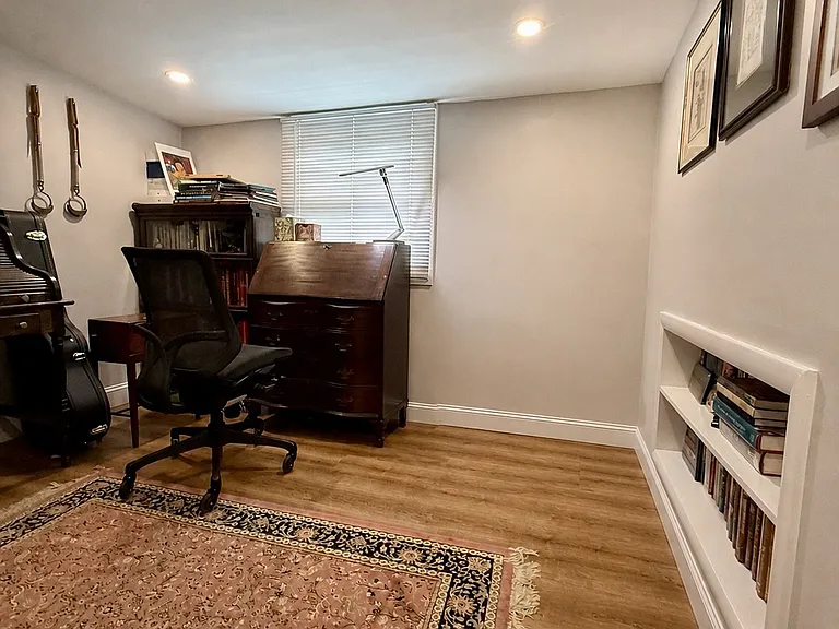 74 Seminole Ave — Photo 23