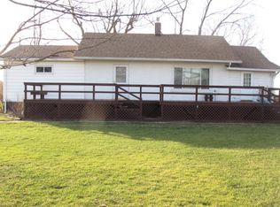 308 W North Main St, Oakwood, IL 61858