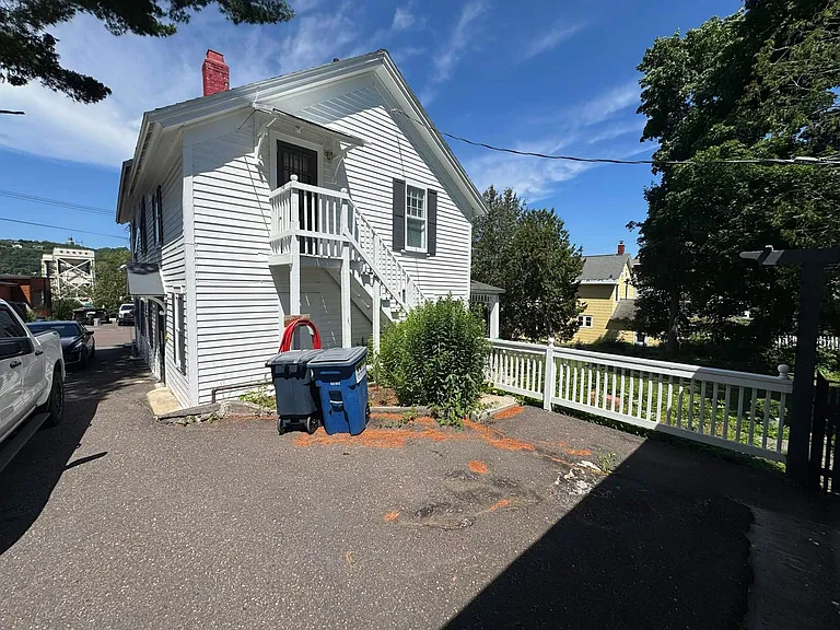 105 W Houghton Ave — Photo 6