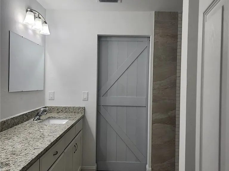 3437 Katherine St — Photo 7