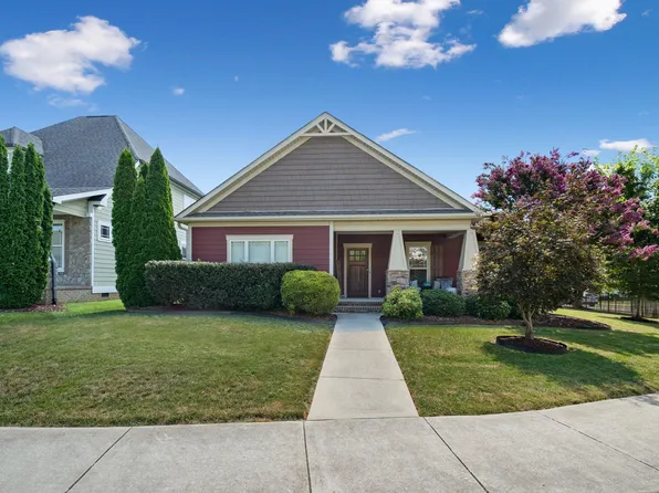 9694 Rookwood Cir, Ooltewah, TN 37363