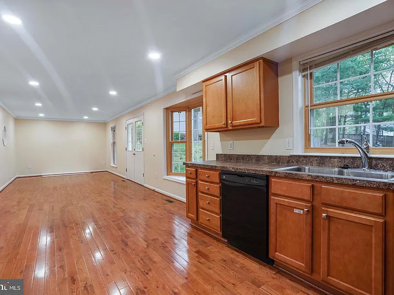5105 Pheasant Ridge Rd — Photo 10