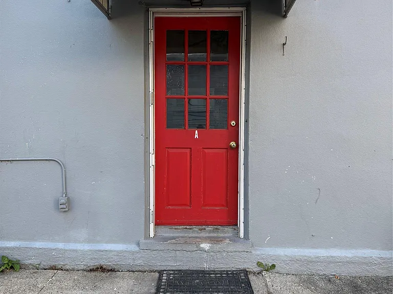 29 Spring St #A — Photo 2