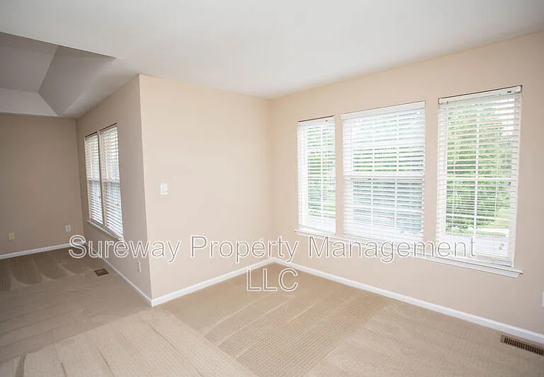 7 Amaryllis Ln — Photo 28