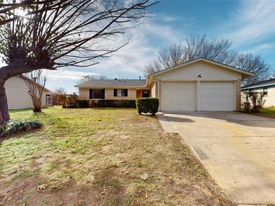 3220 Centennial Rd, Forest Hill, TX, 76119