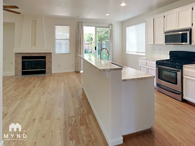 2742 Chateau Montelena Way — Photo 4
