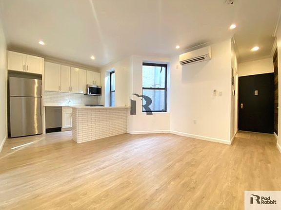 2nd image of 658 Rogers Ave