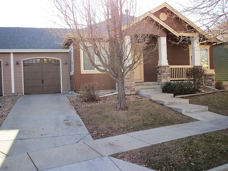 Village Cir — Photo 2