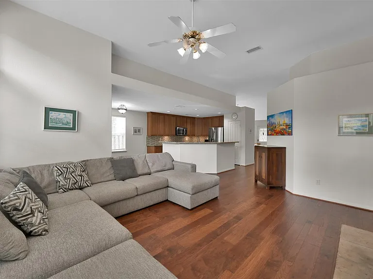24 E New Avery Pl — Photo 9