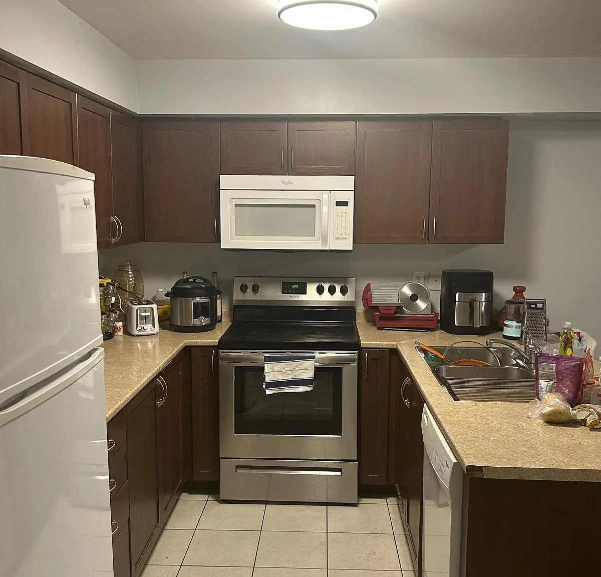 2 bed, $2,600 — Photo 3