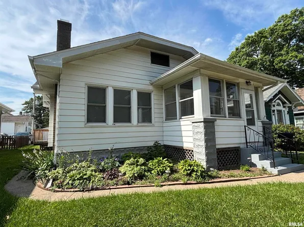 1123 E Central Park Ave, Davenport, IA 52803