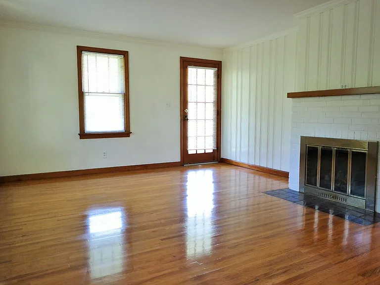 1647 S Edgewood Ave #1 — Photo 2