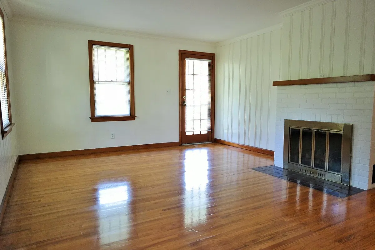 Building Photo - 1647 S Edgewood Ave #1