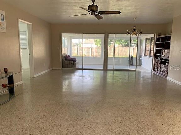 5th image of 1002 McCormick Dr