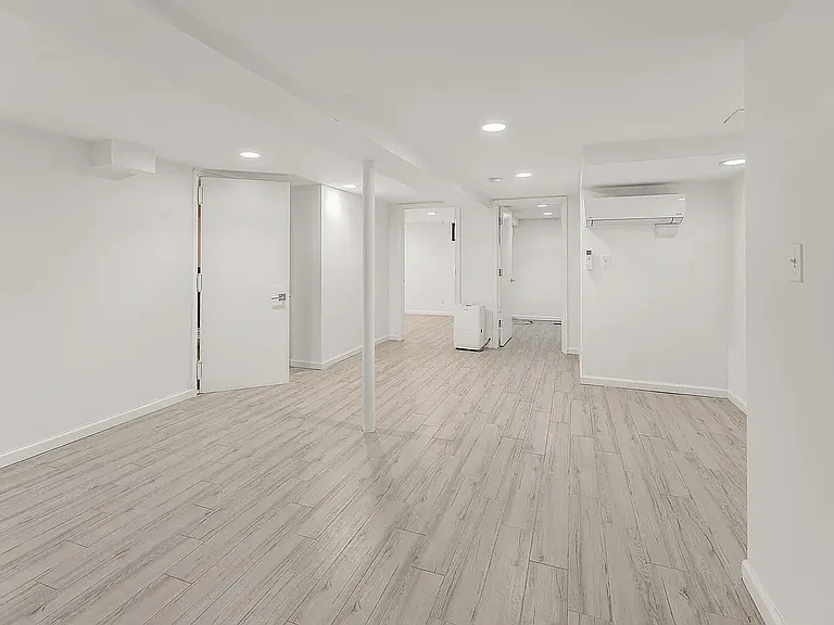 851 Hart St #L — Photo 26