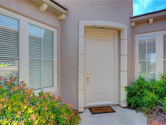 5th image of 2861 Red Springs Dr