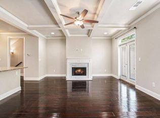 612 Luckett Ct, Smyrna, GA 30080