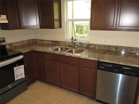 5th image of 2200 Gladys St APT 504