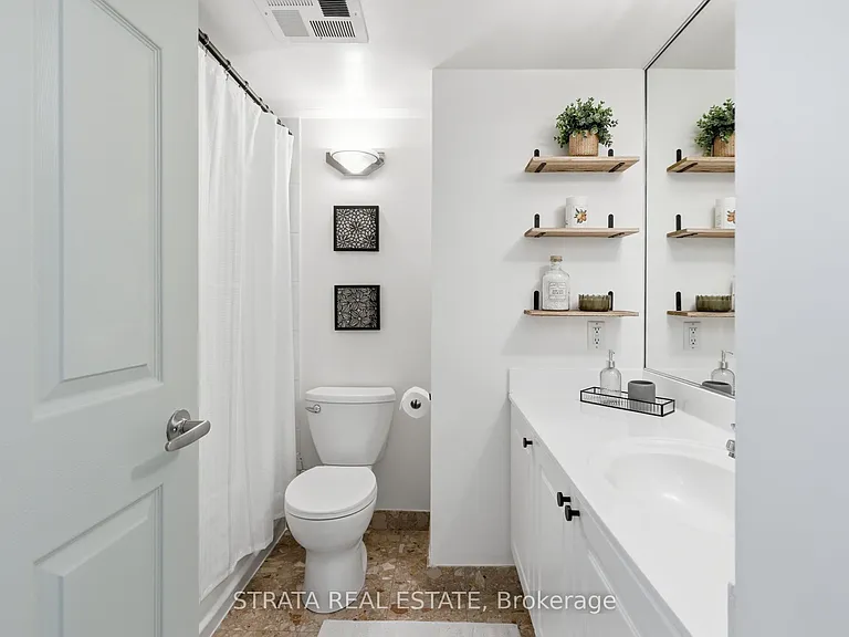 109 Front St E #440 — Photo 11