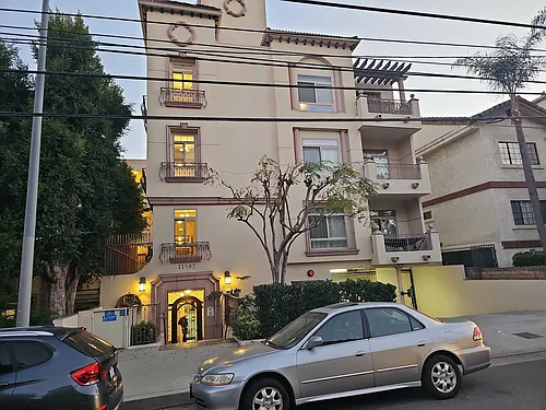 Moorpark St Photo 1