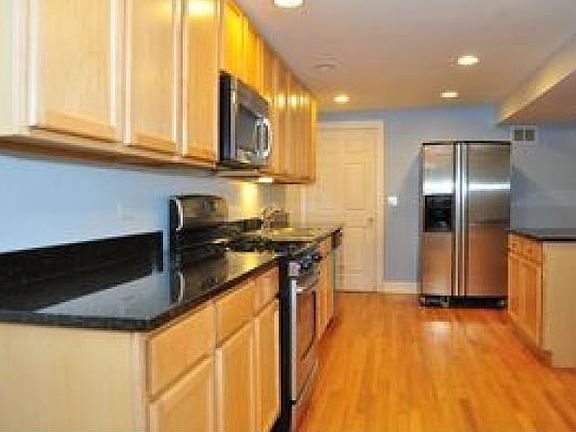 3rd image of 6431 N Bell Ave #65