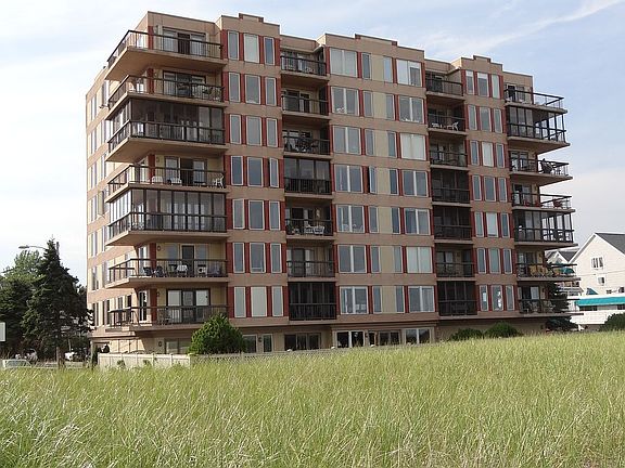 3rd image of 1 Seacliff Ave APT 2A