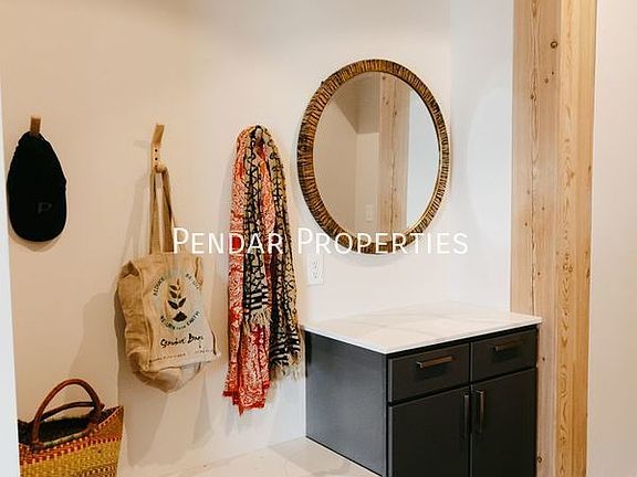 4th image of 310 N Reid St #319