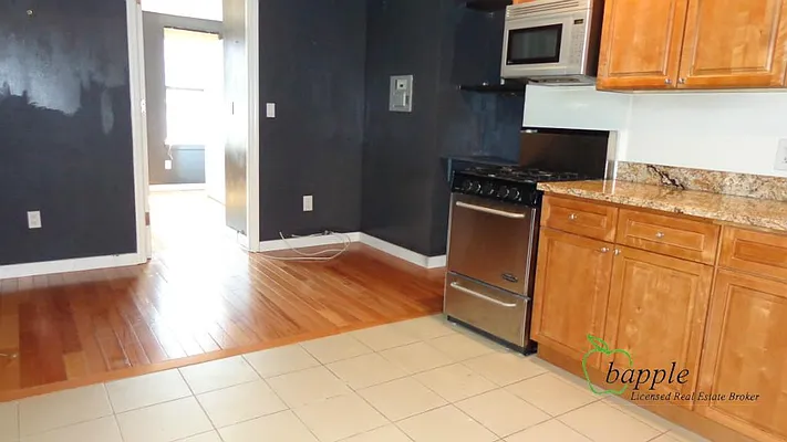 Rented by Bapple | media 12