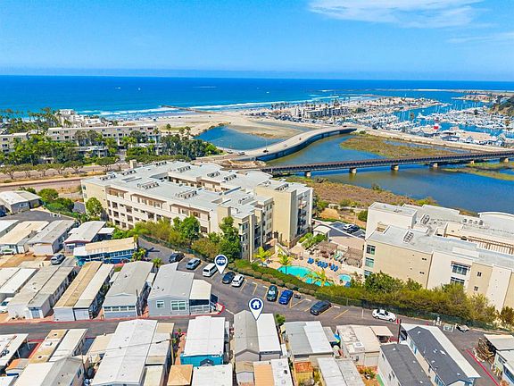 2nd image of 900 N Cleveland St Spc 119