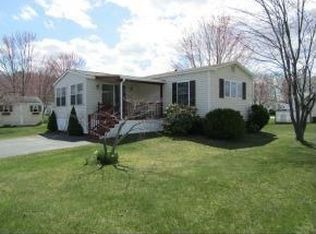 49 Tricia St, Seabrook, NH 03874