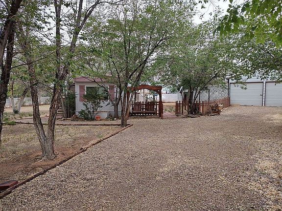 2nd image of 117 N Thompson Canyon Rd