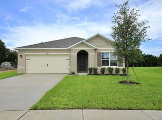 2676 Grand Central Ave, Tavares, FL 32778