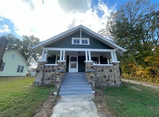 616 2nd Ave SE, Hickory, NC 28602