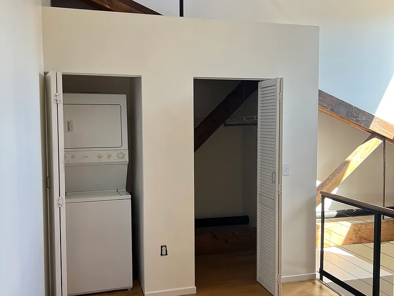 720 York St #218 — Photo 9