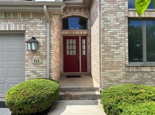 114 W Deer Haven Ct, Crete, IL 60417